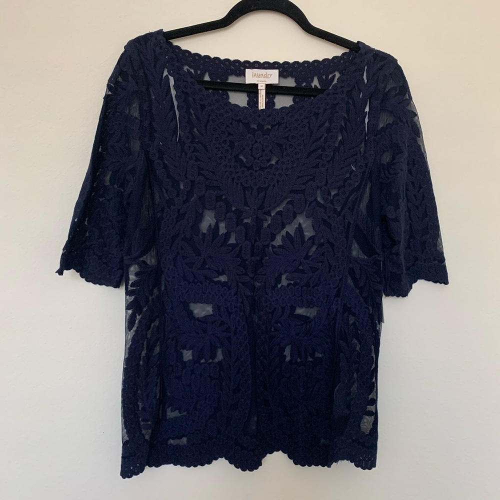 NWT blue lace laundry by shelli segal top